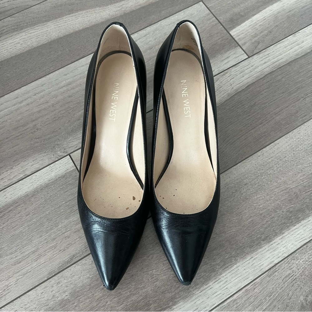 Nine West Pointy Pumps Black Size 7 M